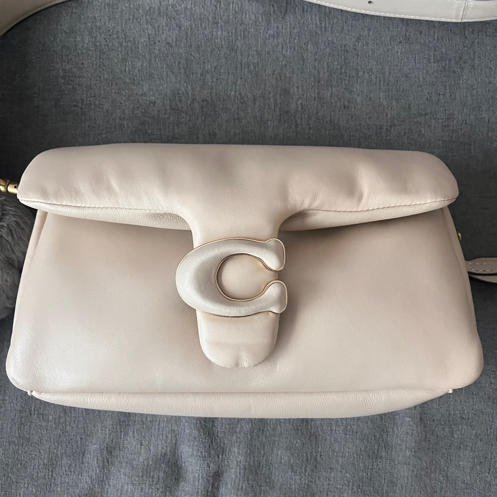 Coach Cream Shoulder Bag with Logo Clasp